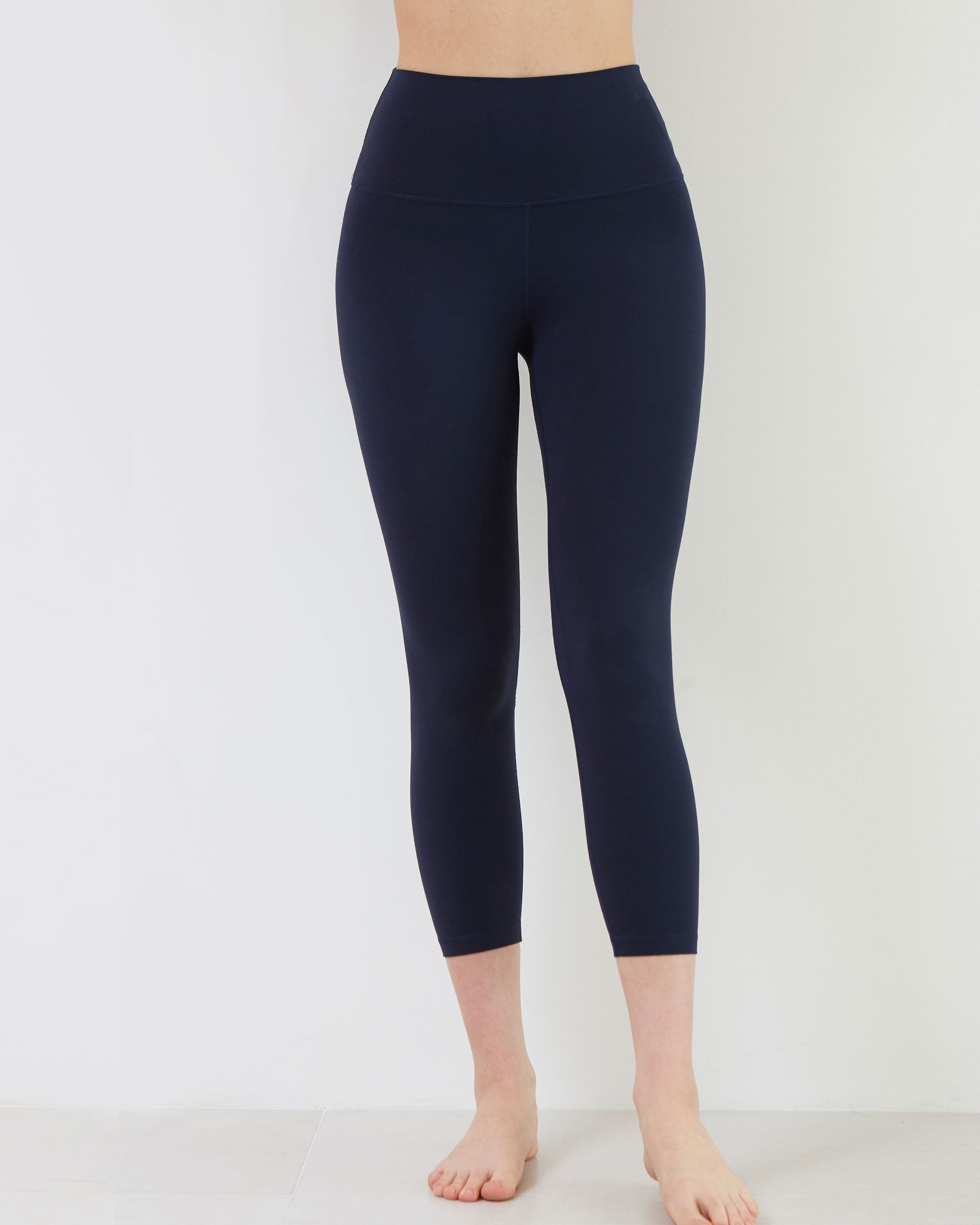Basic Compass Capri Leggings 21"-rebody-Navy-XS-Urbanheer