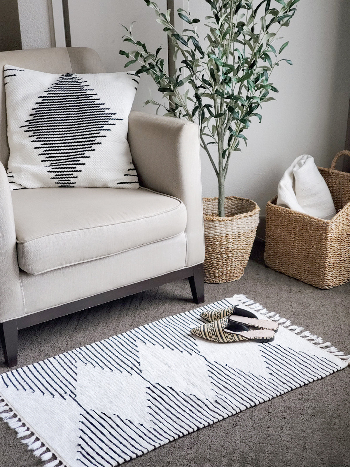 Sada Floor Mat-KORISSA-Urbanheer