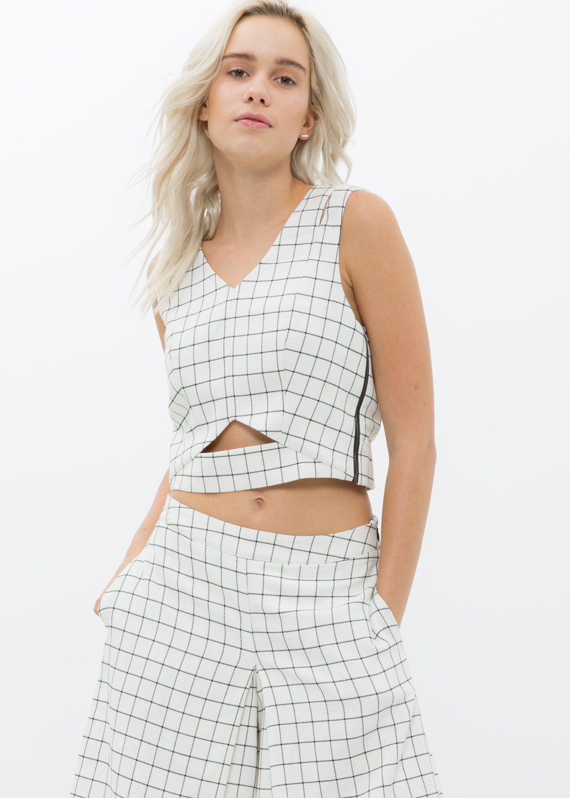 Women'S Sleeveless Slit Blouse In Jaquard-Lemon Hera-L-Urbanheer