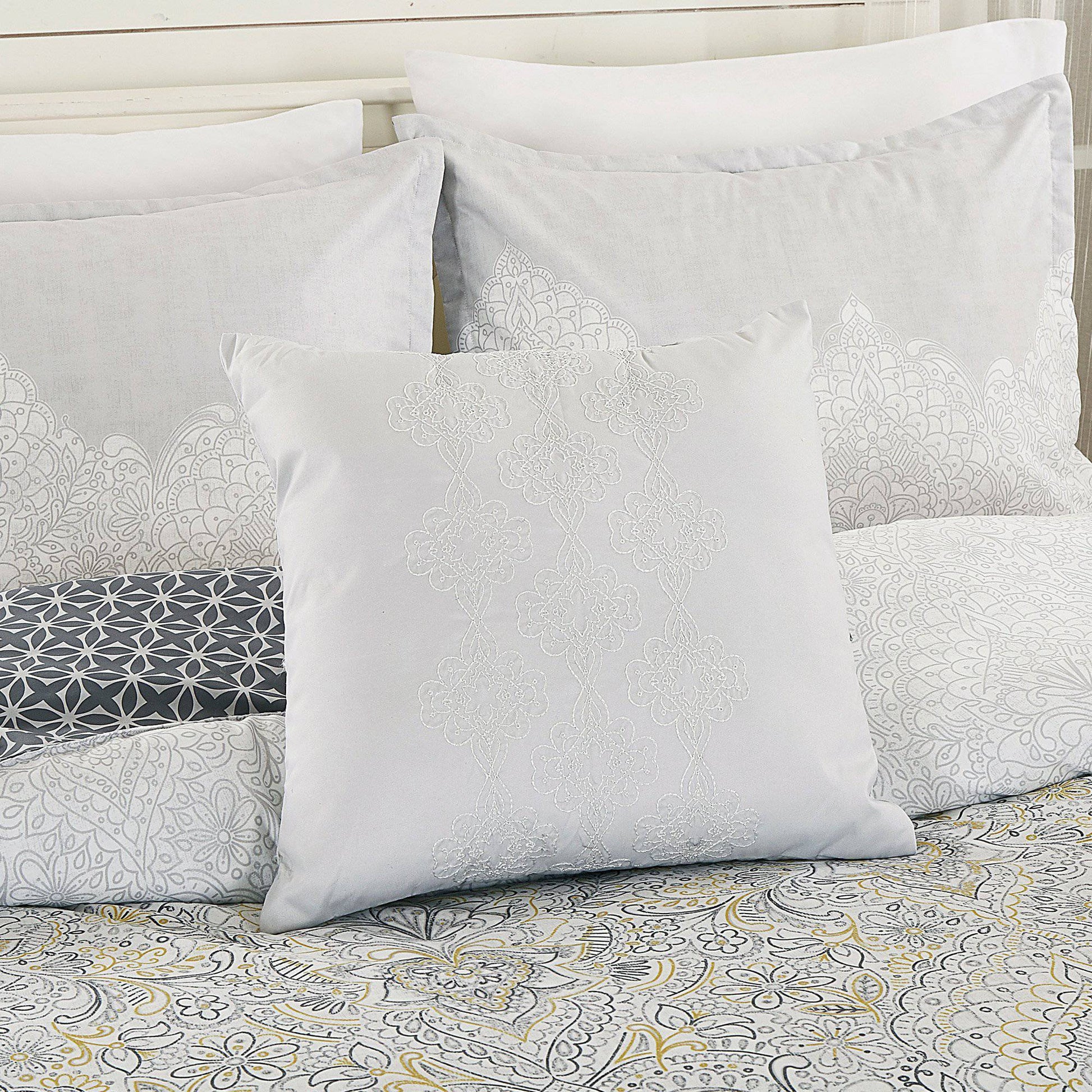 Floral Jacquard Modern Creame Comforter - 7 Piece Set-Linens & Bedding-linen mart-King-Urbanheer