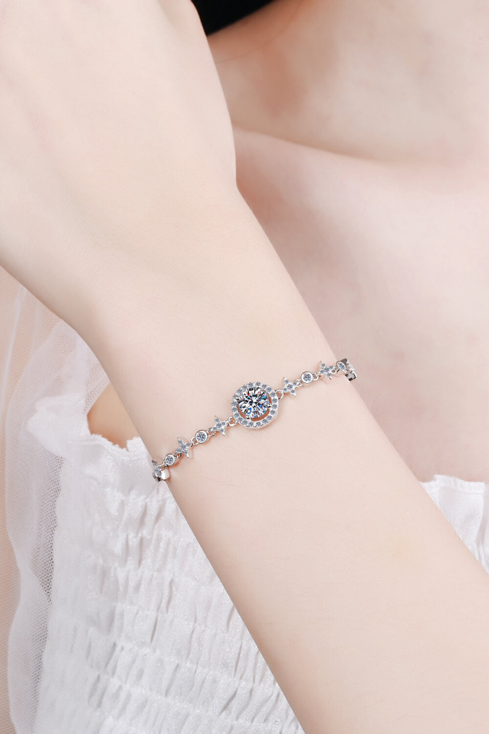 Show You The Way Moissanite Bracelet-Street 360-Silver-One Size-Urbanheer