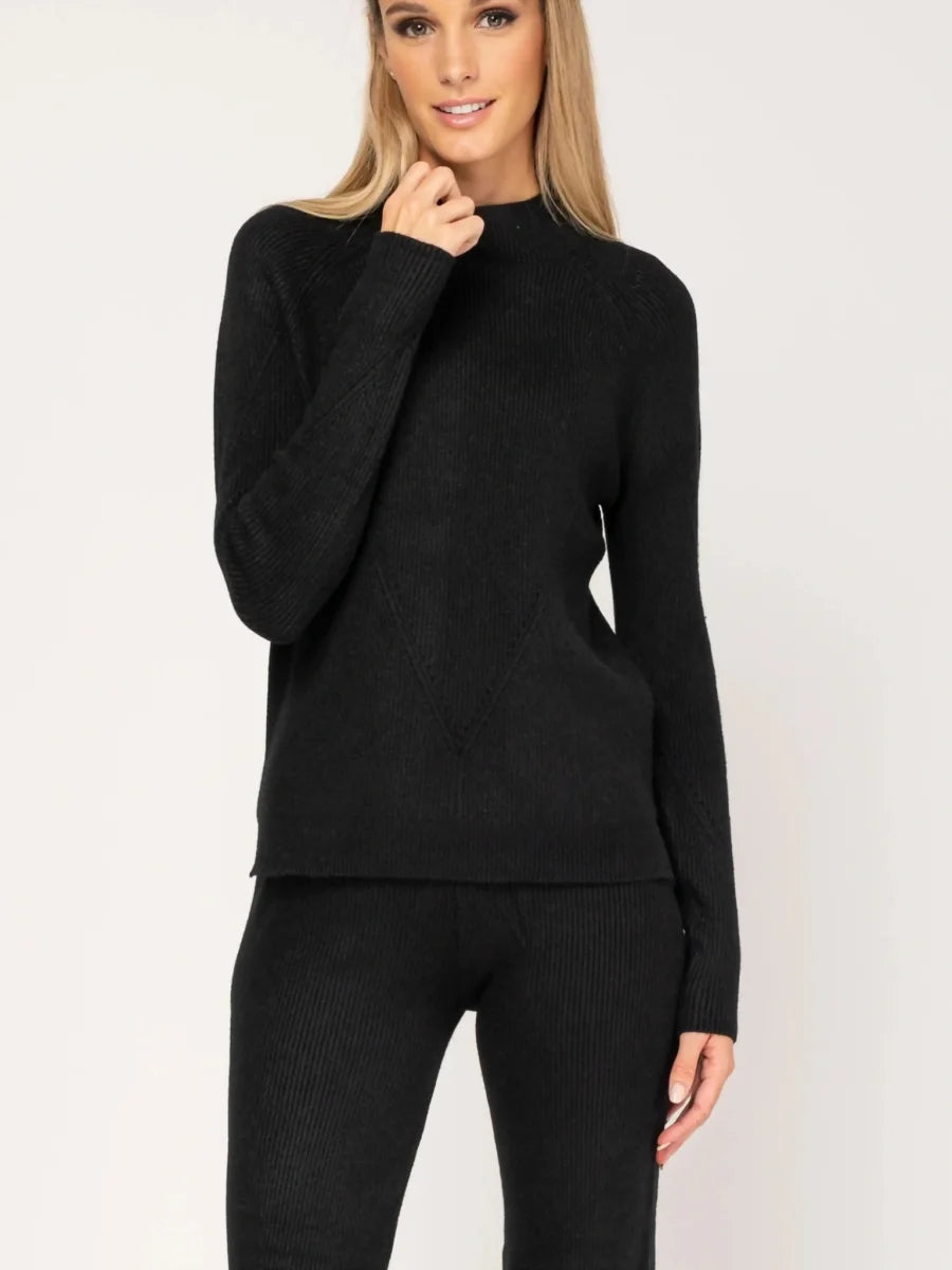 Long-Sleeved Knitted Sweater With Perkins Collar.-Tantra-S-Urbanheer
