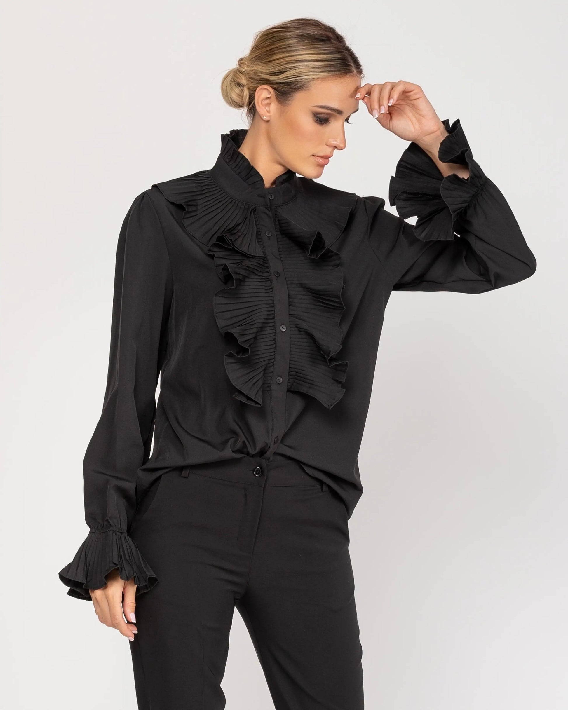 Buttoned Blouse With Ruffles And Elastic Long Sleeves.-Tantra-S-Urbanheer