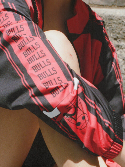 Chicago Bulls Team Windbreaker Jacket-Windbreaker-Qore-M-Urbanheer