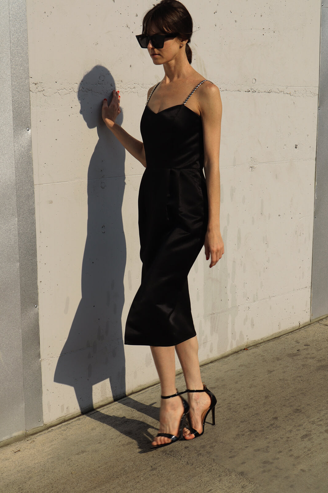 Hanna Chain-Embellished Midi Dress-2KStyle-s-Urbanheer